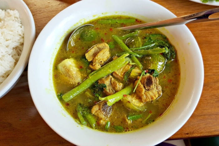 Samlor Machu Kdam, a specialty of Kep Cambodia