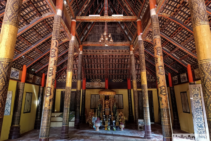 Traditional Khmer architecture of Roka Kandal Pagoda - one of the top places to visit in Kratie