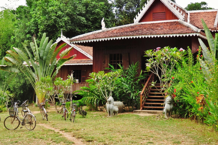 Rent a bike to go around exploring Koh Trong Island, Kratie!