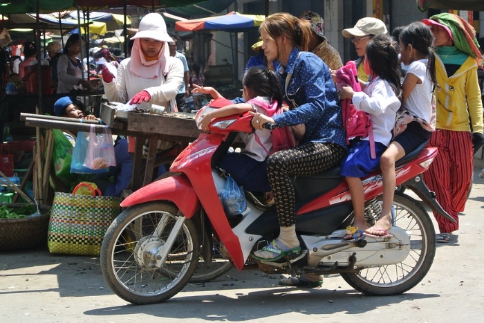 Scooter ride in Kratie