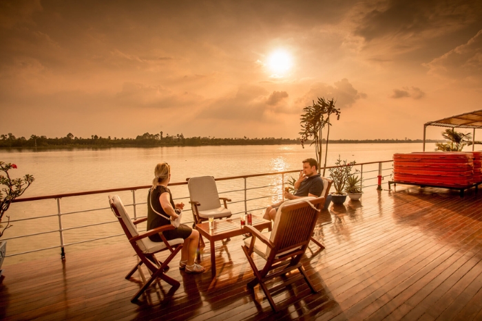 Romantic Mekong Cruise in 5-Day Phnom Penh Itinerary 