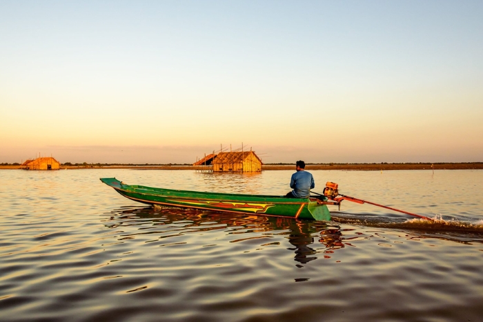 End of the 3-day family trip in Phnom Penh with a boat cruise on the Mekong