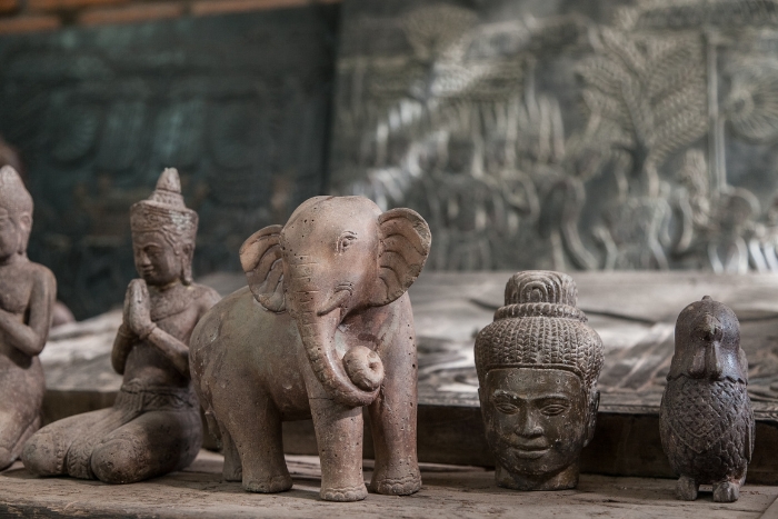 Wooden Statue: A Good Choice for Souvenirs in Phnom Penh 