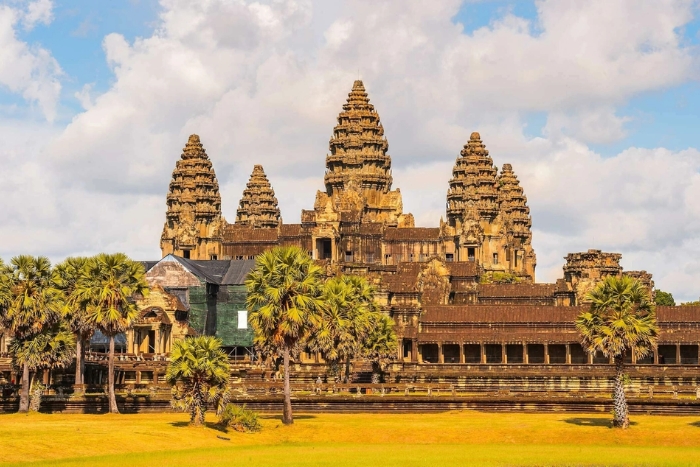Angkor Wat &ndash; the largest religious monument in the world