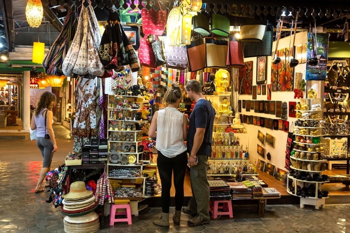 Buying souvenirs before ending 2-week Siem Reap trip in January