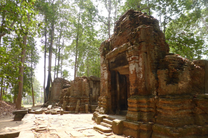 Visit Prei Monti temple in Cambodia