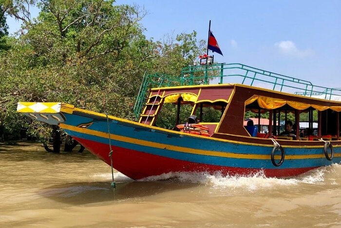 Take a boat trip on Tonle Sap, Siem Reap 