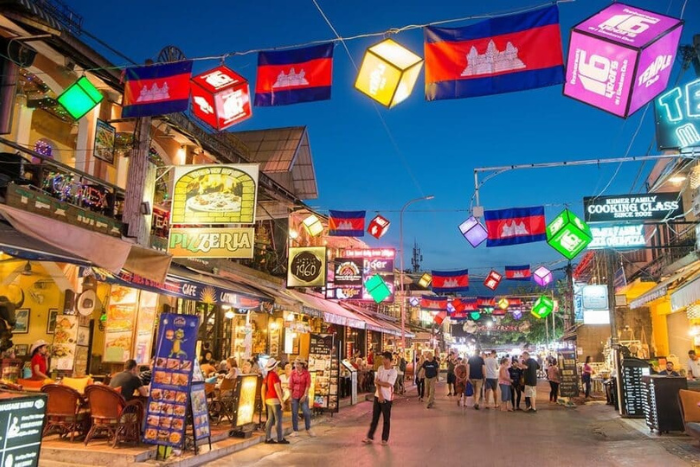 What to do in Sihanoukville at night? Let’s discover the night market of Sihanoukville!
