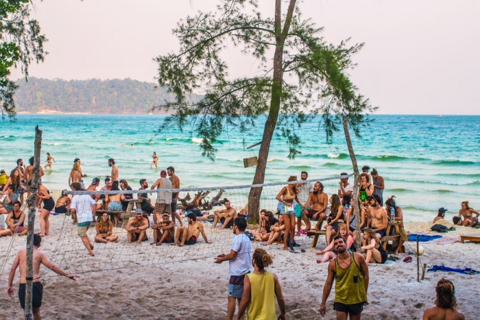 Lively Nestival vibes on the beach