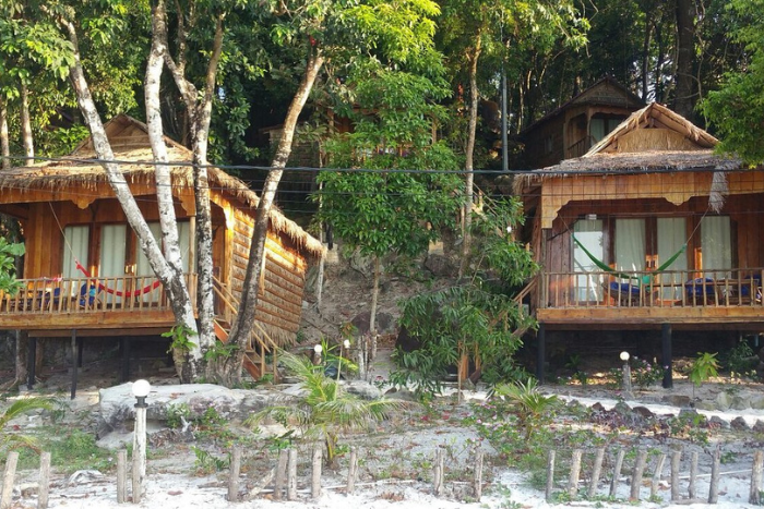 Where to stay in Koh Rong? Consider Sambath Sakseth Bungalow