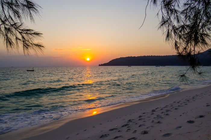 2 days in Sihanoukville: Watch the sunset on Koh Rong Island