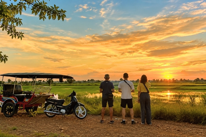 Exploring the rural roads of Battambang by tuk-tuk
