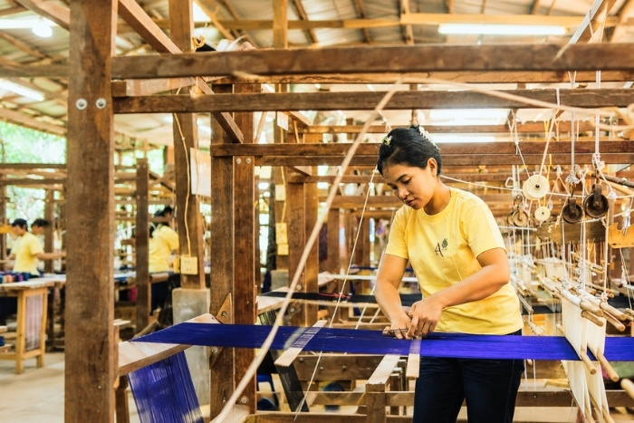 Discovering silk production at the farms of Pouk