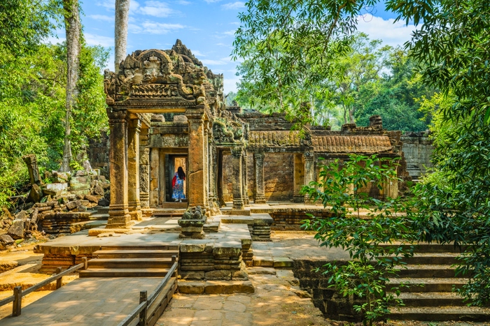 Explore the temples and ruins of Cambodia through an immersive itinerary in Cambodia