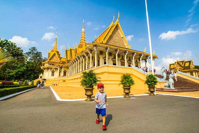 Visiting Phnom Penh with children