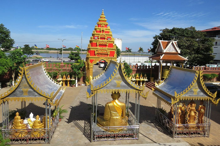 Discover the fusion of tradition and modernity in Phnom Penh in Cambodia's Mekong region