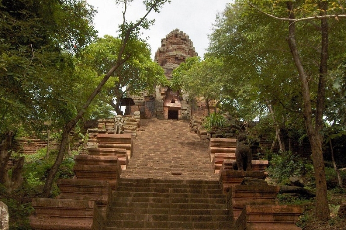 Phnom Banan Temple