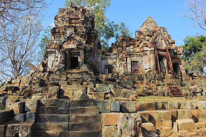 Things to do in Central Cambodia? Discover Wat Ek Phnom in Battambang Bamboo Train, an authentic experience in Battambang