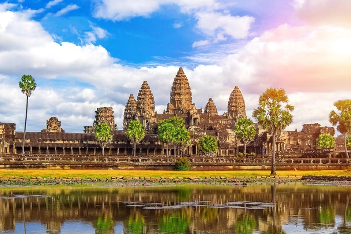 The soul of Cambodia through its smiles and its colors