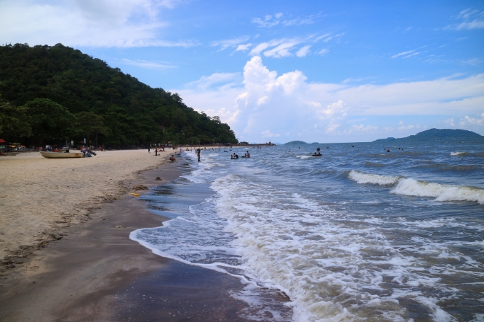 Kep will seduce you with its white sand beaches and crystal clear waters in Cambodia in July