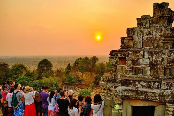 Admire the sunset over Siem Reap