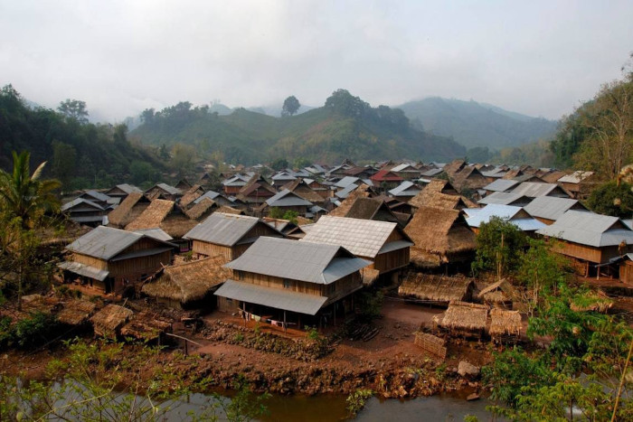 Explore the warmth of community life in a Laos ethnic village, regardless of the weather in Laos 3 weeks.