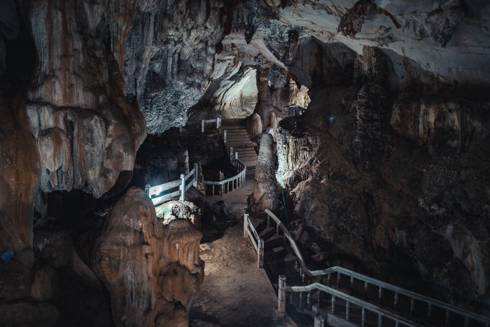 Explore the stunning Tham Chang Cave