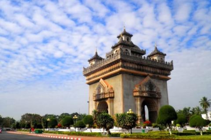 Discover Patuxai Through History and Adventure