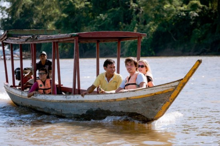 How to get around Champasak Laos? By Boat