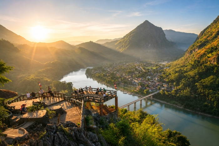 Laos in 15 days - Beautiful encounters and unforgettable landscapes