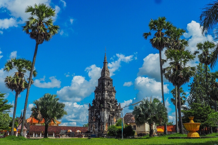 What to do in Laos for 2 weeks in August?