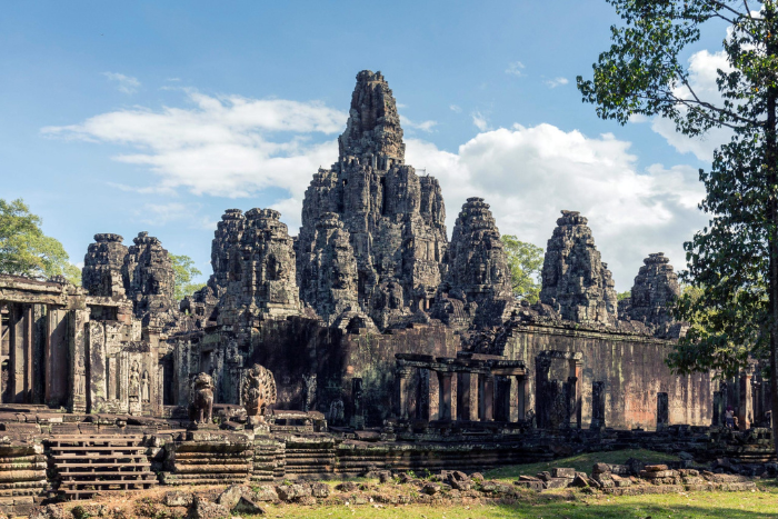 Discover Angkor Thom - one of the top things to do during a Laos Cambodia combined trip