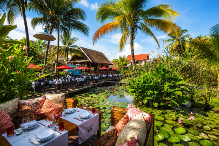 Dining in the enchanting setting of Manda de Laos