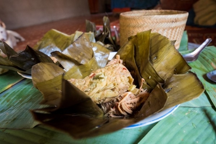 Mok Pa (Steamed Fish in Banana Leaves)