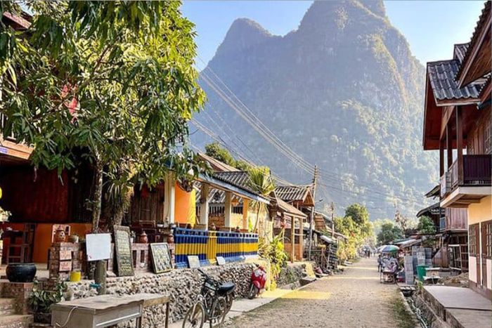 Laos travel offers October November: flights, tours, and accommodations at gentle prices