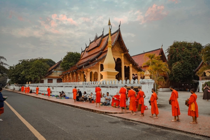 Blow your nose in Laos: how to be discreet and polite