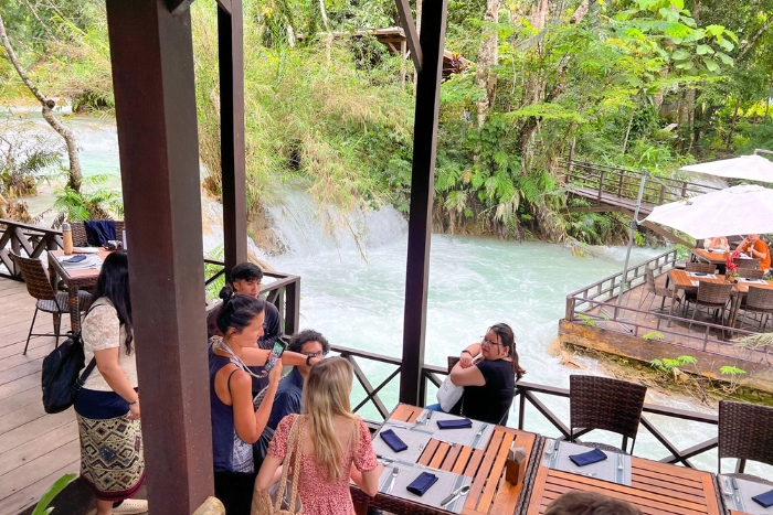Table manners in Laos