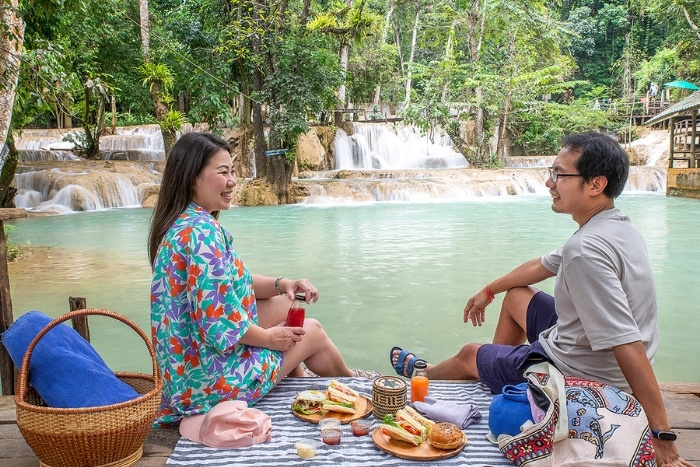 Kuang Si waterfalls