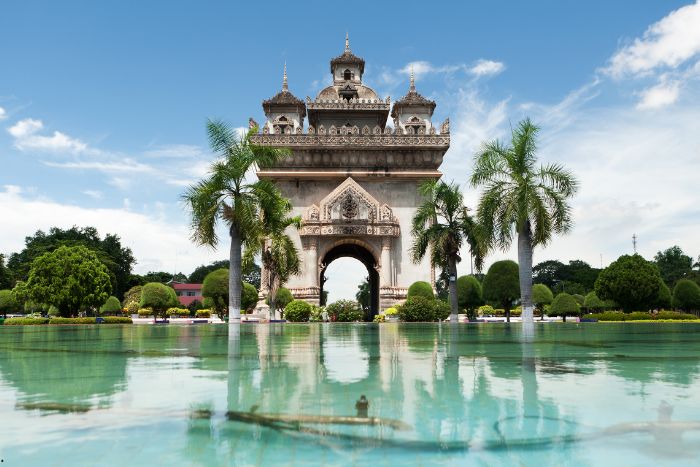 When is the best time to visit Vientiane in Laos? (photo: Patuxai Victory Monument)