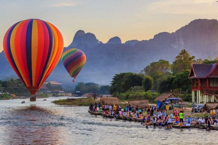 In Laos in December, Vang Vieng has an average temperature of 24°C (75°F)