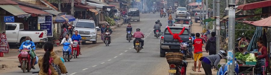 Can foreigners drive in Laos?