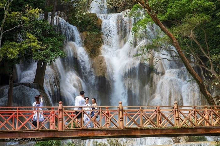 Kuang Si Waterfalls