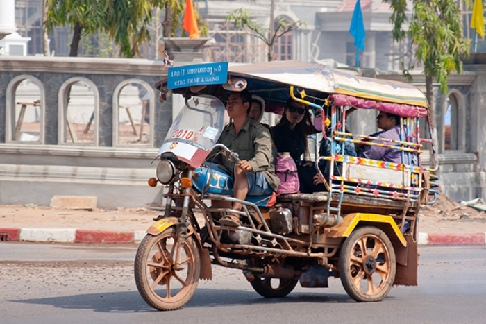 How to Get Around Laos ?