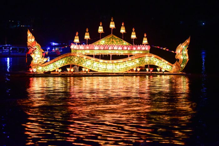 Boun Ok Phansa – Buddhist festival in Laos in October