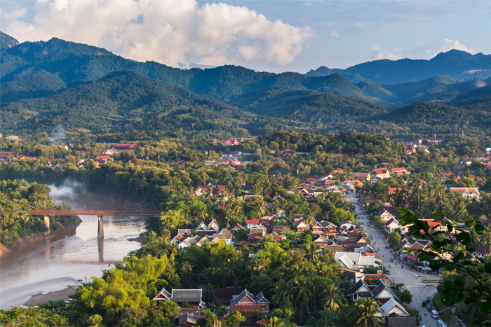 What are the places to avoid in Laos?