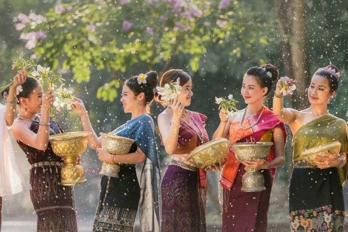 What is the Sinh - Laos Traditional Dress ?