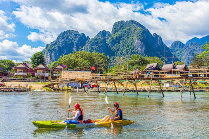 Nam Song River - First place to visit in Vang Vieng 2 days