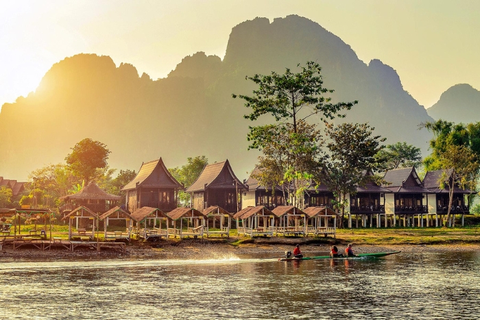 The peaceful atmosphere in Vang Vieng during the dry season