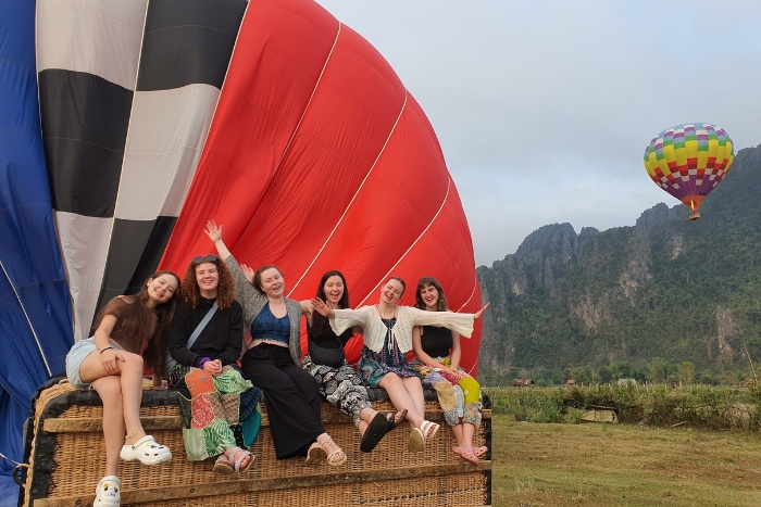  Hot air balloon ride at sunrise - What to do in Vang Vieng in november? 