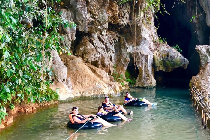 Exploring the Tham Nam cave - an adventure between water and rock in Vang Vieng